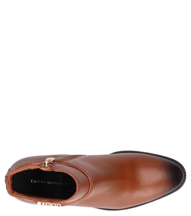 Tommy Hilfiger Tommy Hilfiger Enkellaars <span>FW0FW05196 GOW</span> GOW Pumpkin paradise Tommy Hilfiger Enkellaars <span>FW0FW05196 GOW</span> FW0FW05196 GOW cognac - www.bremmerschoenen.live - Bremmer Schoenen