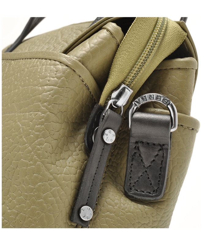 Berba Berba tas <span>125-199-49</span> Olive Berba tas <span>125-199-49</span> 125-199-49 groen - www.bremmerschoenen.live - Bremmer Schoenen