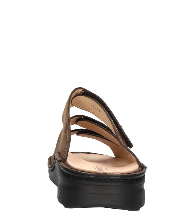 Finn Comfort Finn comfort slipper <span>1455 322500 Mataro</span> Barrel Finn comfort slipper <span>1455 322500 Mataro</span> 1455 322500 Mataro bruin - www.bremmerschoenen.live - Bremmer Schoenen