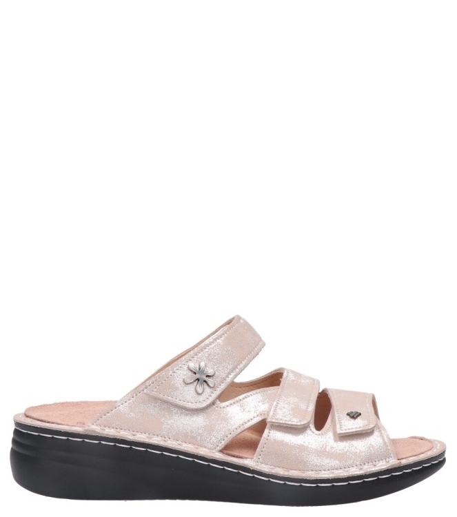 Finn Comfort slipper <span>2640 843525 Grenada</span> 2640 843525 Grenada beige - www.bremmerschoenen.live - Bremmer Schoenen