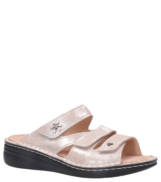 Finn Comfort slipper <span>2640 843525 Grenada</span> 2640 843525 Grenada beige - www.bremmerschoenen.live - Bremmer Schoenen