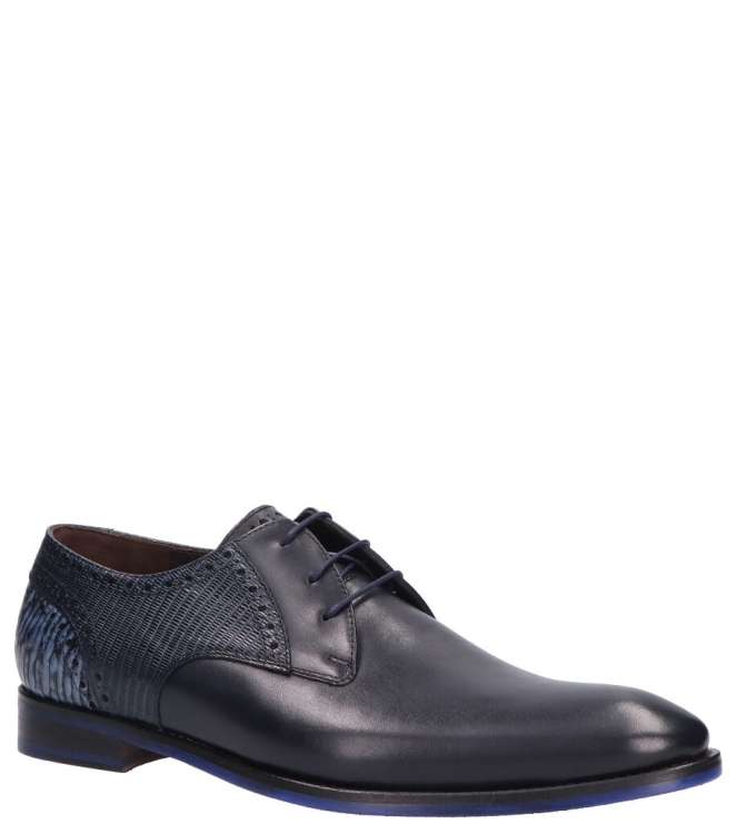 Floris van Bommel Floris van Bommel geklede schoen <span>De Stapper 39.26 SFM-30361 41-03</span> 39.26 DarkBlue Floris van Bommel geklede schoen <span>De Stapper 39.26 SFM-30361 41-03</span> De Stapper 39.26 SFM-30361 41-03 blauw - www.bremmerschoenen.live - Bremmer Schoenen